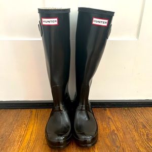 Hunter Women’s Original Tall Gloss Rain Boots
